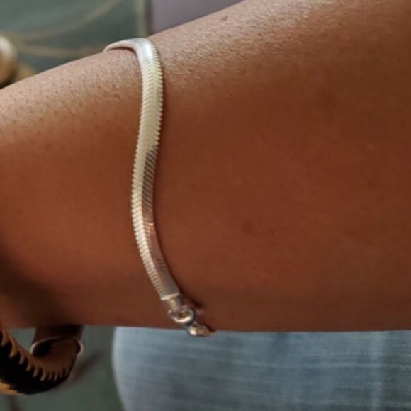 SterlingĀ SilverāSnakeāHerringboneāChaināBracelet - Picture 1 of 11